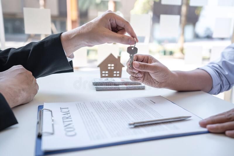5 Legal Mistakes Winnipeg Homeowners Make When Selling Without a Realtor 5 Legal Mistakes Winnipeg Homeowners Make When Selling Without a Realtor
